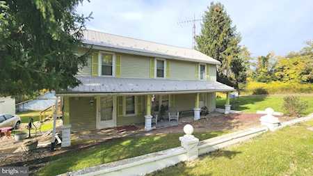24 W Siddonsburg Rd Dillsburg, PA 17019