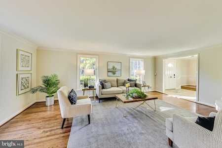 1420 Fallsmead Way Potomac, MD 20854