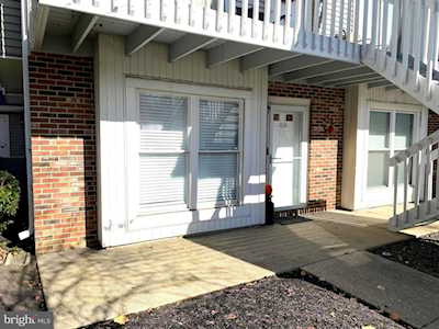108 Park Place Dr Cherry Hill, NJ 08002