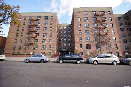 38-15 149th St #2J Flushing, NY 11354