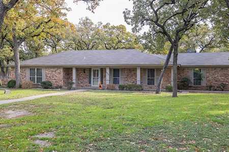 1920 Thousand Oaks Drive Burleson, TX 76028