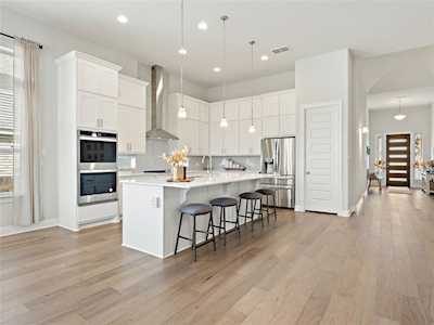 564 Eclipse DR Austin, TX 78737