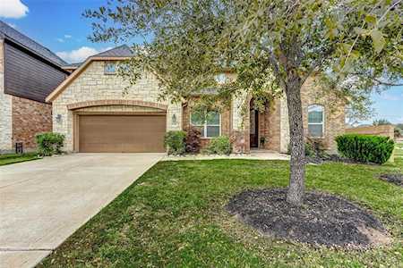 27702 Yorkshire Brook Ln Fulshear, TX 77441