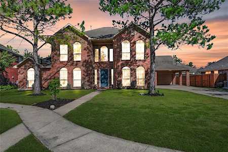 11211 Edwards Ave Pearland, TX 77584