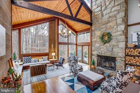 11510 Suburban Place Fairfax Station, VA 22039