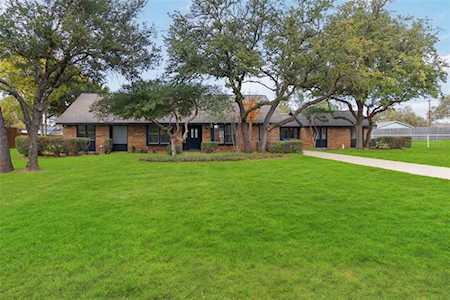 4015 Raintree Drive Flower Mound, TX 75022