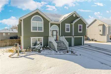 401 Lake Meadows Dr Smithville, MO 64089