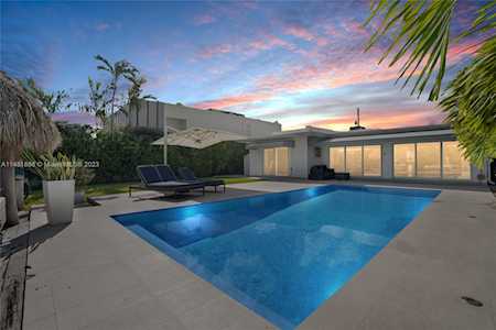 8071 Noremac Ave Miami Beach, FL 33141