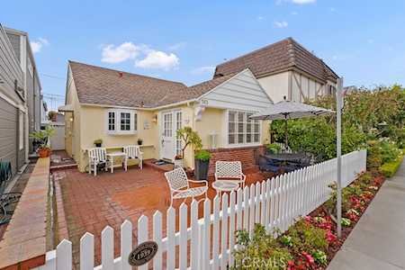 303 Amethyst Ave Newport Beach, CA 92662