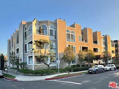 11808 Dorothy St #203 Los Angeles, CA 90049