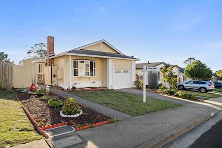 654 Foothill Dr Pacifica, CA 94044