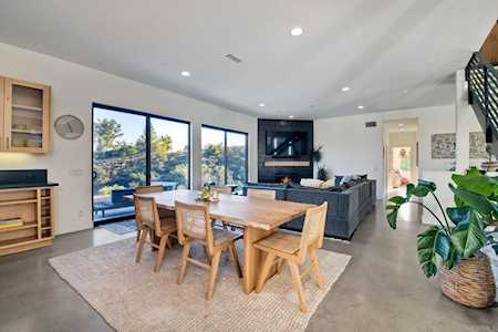 1886 Carriage Ln Fallbrook, CA 92028