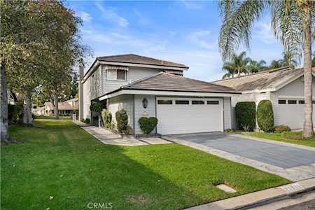 21975 Cayuga Ln Lake Forest, CA 92630