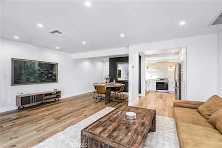 11912 Riverside Dr #2 Valley Village, CA 91607