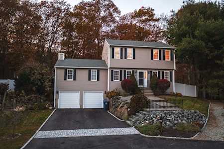 38 Water Fall Way Cranston, RI 02921