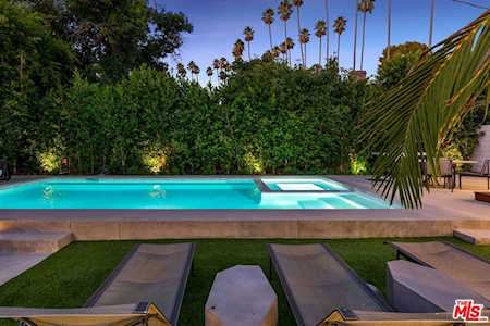 1979 N Van Ness Ave Los Angeles, CA 90068