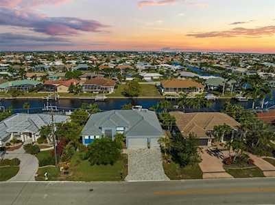 2060 Aqui Esta Dr Punta Gorda, FL 33950