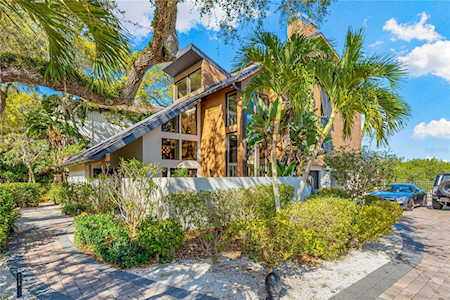 5236 Siesta Cove Dr Sarasota, FL 34242