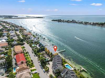 370 8th Ave N #9 Tierra Verde, FL 33715