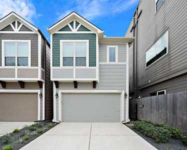 1905 Shearn St Houston, TX 77007