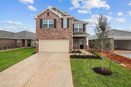 692 Roaring Falls Dr Willis, TX 77378