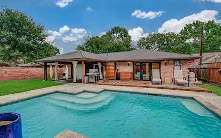 1319 Valleta Dr Houston, TX 77008
