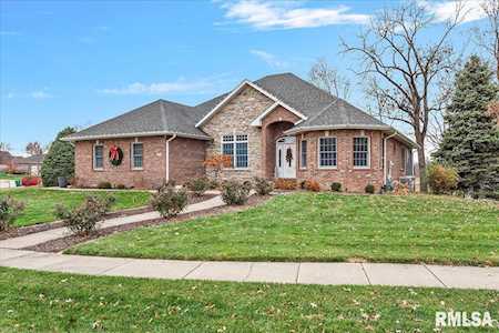 1515 Appalachian Trl Rochester, IL 62563