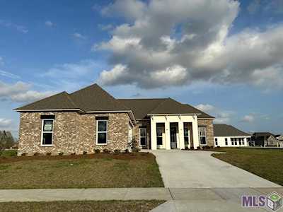 10135 Sanctuary Oaks Dr Baton Rouge, LA 70817