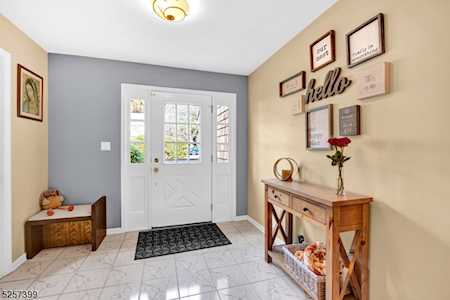 7 Essex Dr Mendham Boro, NJ 07945