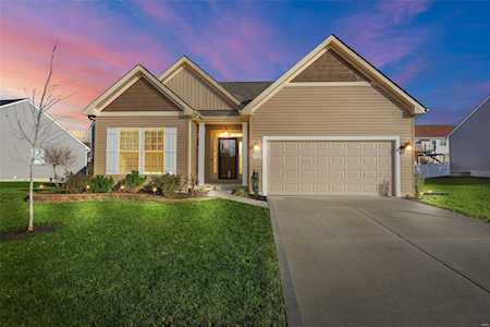 1008 Crystal Creek Parkway Wentzville, MO 63385