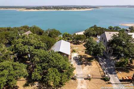 1796 Stagecoach Dr Canyon Lake, TX 78133