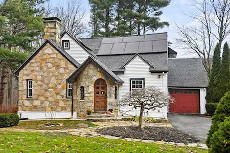 512 Mower Street Worcester, MA 01602