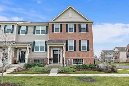 1631 Carlstedt Dr Batavia, IL 60510