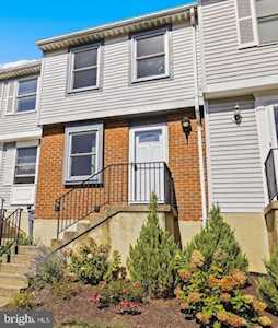 2812 S Meade St Arlington, VA 22206