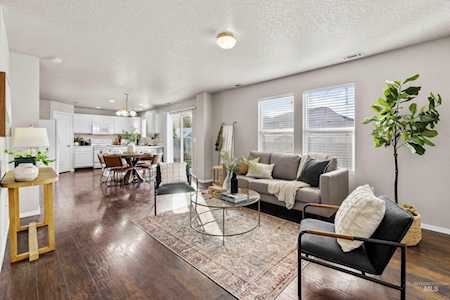 16159 N Glacier Peak Dr. Nampa, ID 83651