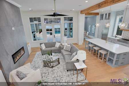 715 Adelia Ln Baton Rouge, LA 70806