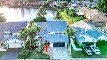 3247 NW 122nd Ave Sunrise, FL 33323
