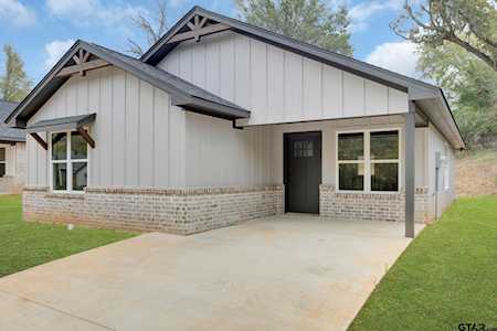 722 S Englewood Tyler, TX 75701
