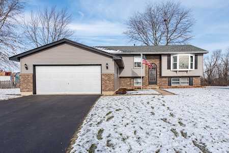 2532 Heron Dr Lindenhurst, IL 60046