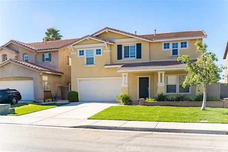 17395 Calle Rio Moreno Valley, CA 92551