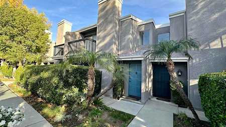 23541 Victory Blvd #4 West Hills, CA 91307
