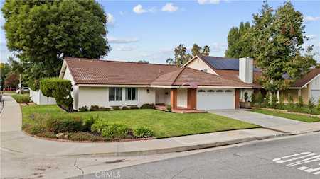 25429 Avenida Cappela Valencia, CA 91355