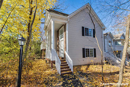 246 W Whispering Oaks Ln Round Lake, IL 60073