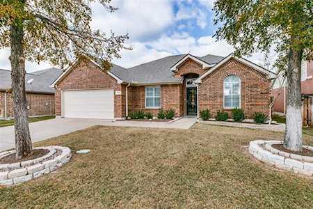 911 Crockett Drive Lavon, TX 75166
