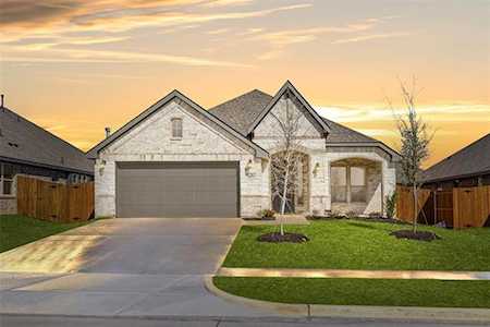 1333 Fox Glen Trail Crowley, TX 76036
