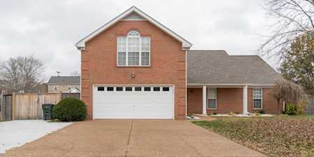 1010 Margaret Dr Hendersonville, TN 37075