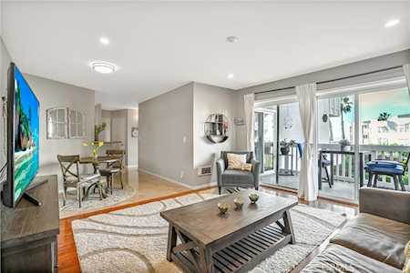 650 The Village #204 Redondo Beach, CA 90277