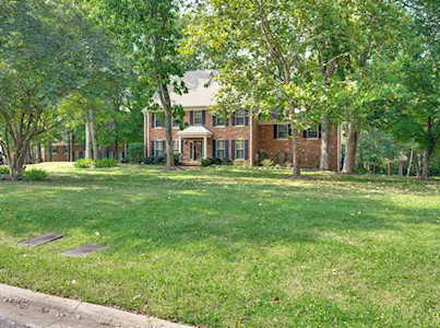 6319 Chickering Woods Dr Nashville, TN 37215