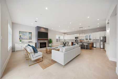 1512 Johanna Dr Houston, TX 77055