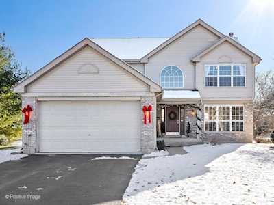 410 Joseph Ct Oswego, IL 60543